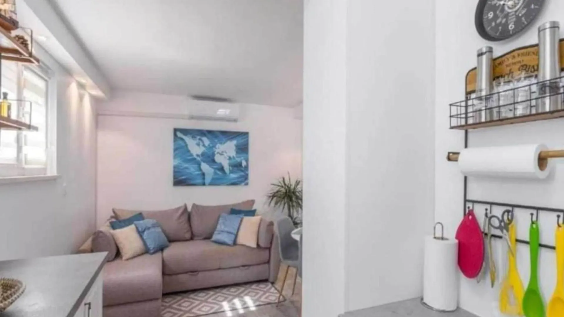 Two Bedroom Apartment With Terrace Pula