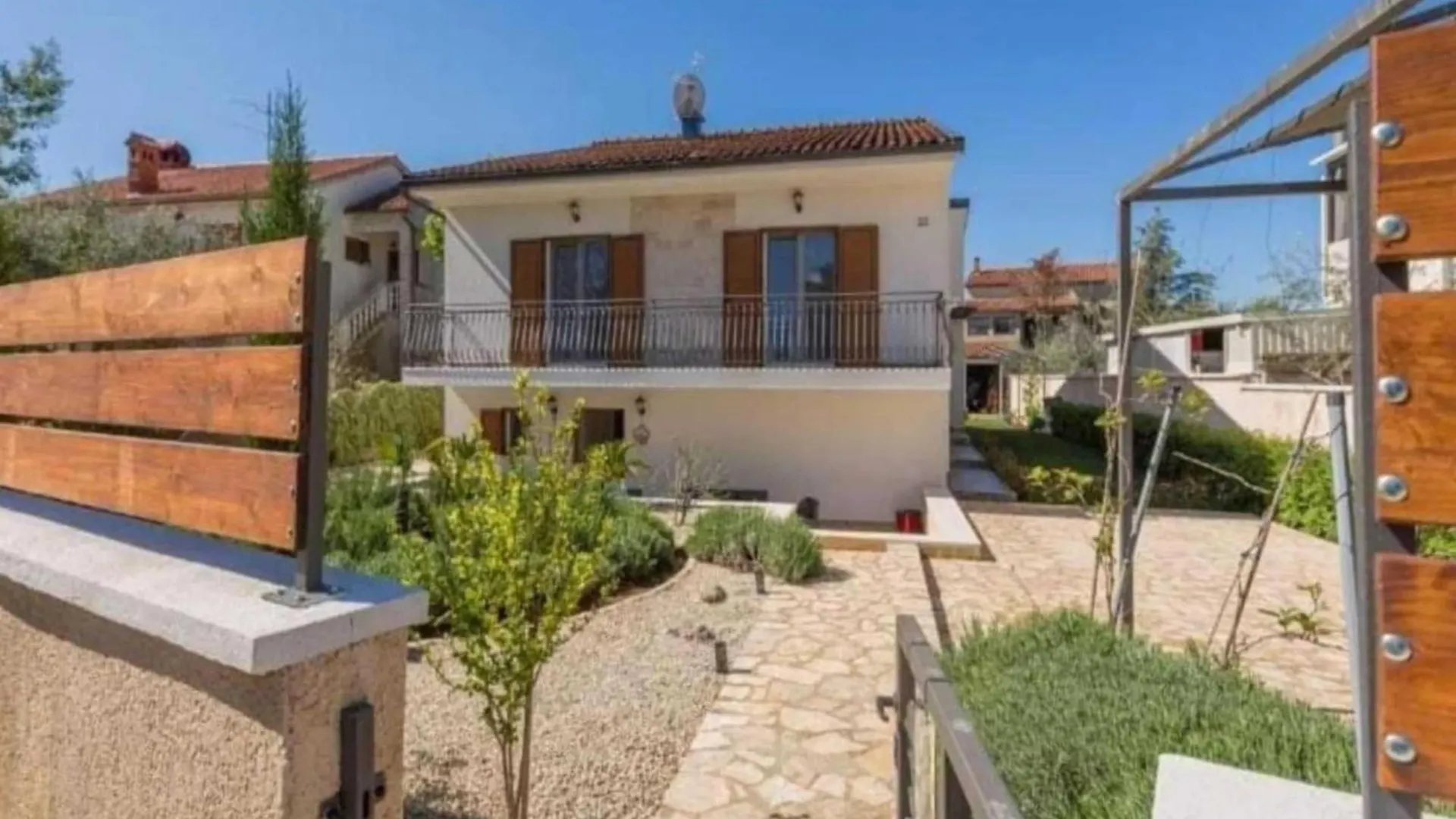 Two Bedroom Apartment With Terrace Pula Croatia